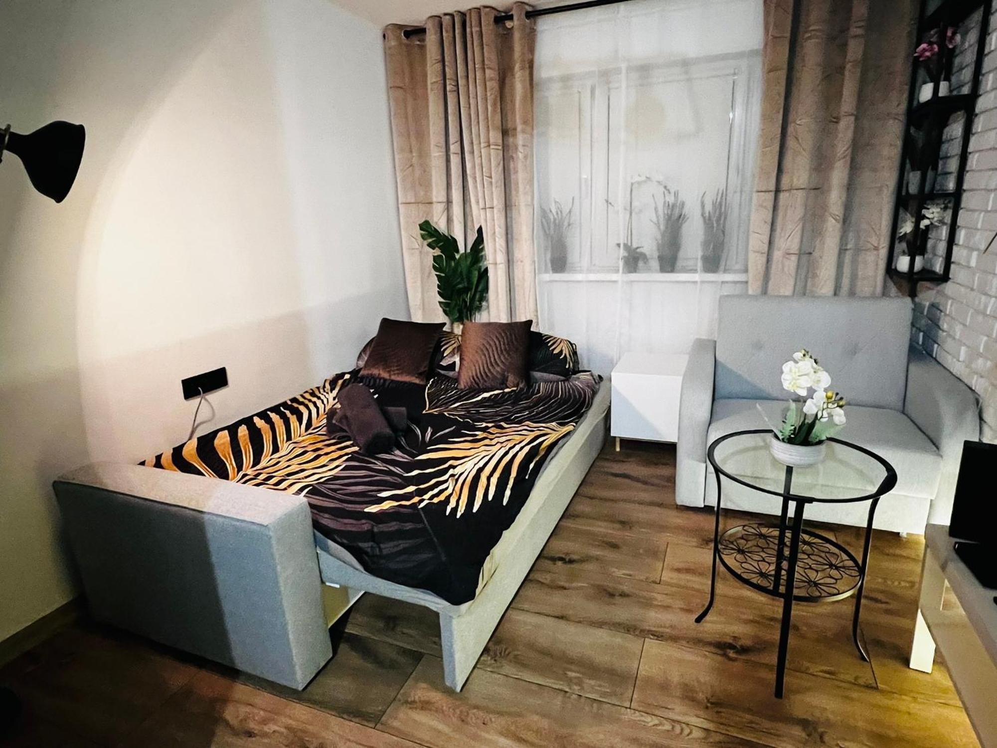 Kameralna Kawalerka W Stylu Loftu Blisko Centrum Warsawa Bagian luar foto